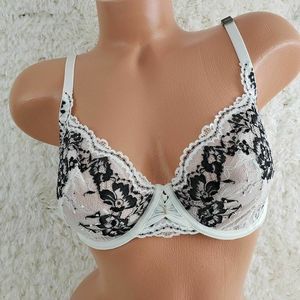 VS 34DDD White Black Lace Mesh Unlined Plunge Desire Bra